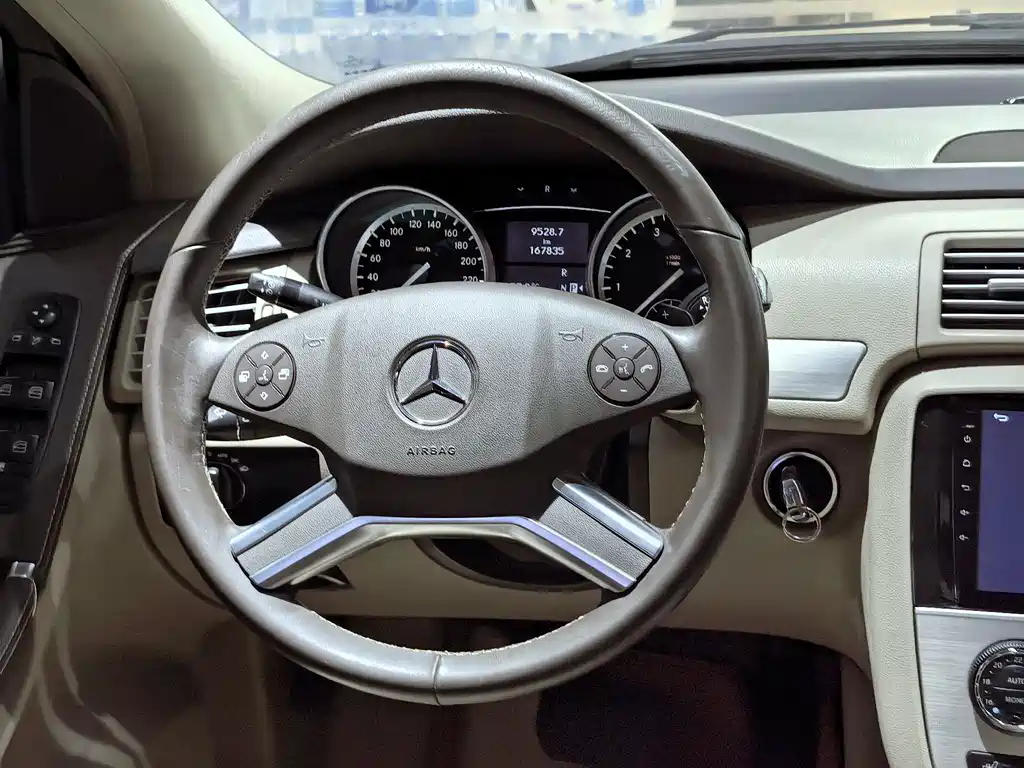 Mercedes-Benz R-Class 2014 — фото 11