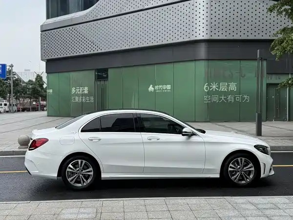 Mercedes-Benz C-Class 2021