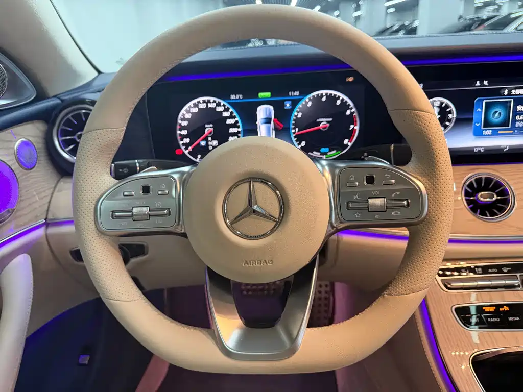 Mercedes-Benz E-Class 2020 — фото 9
