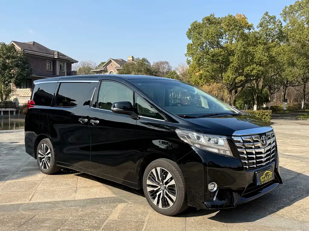 Toyota Alphard 2017 — фото 3