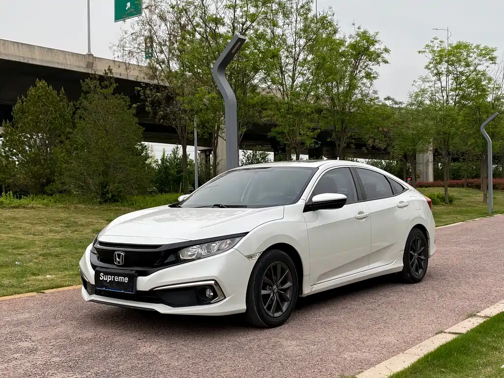 Honda Civic 2021 — фото 1