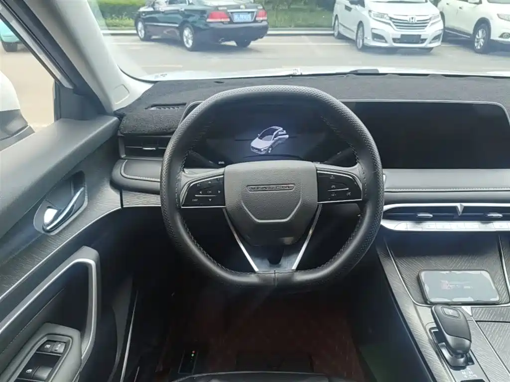 Venucia V 2021 — фото 11