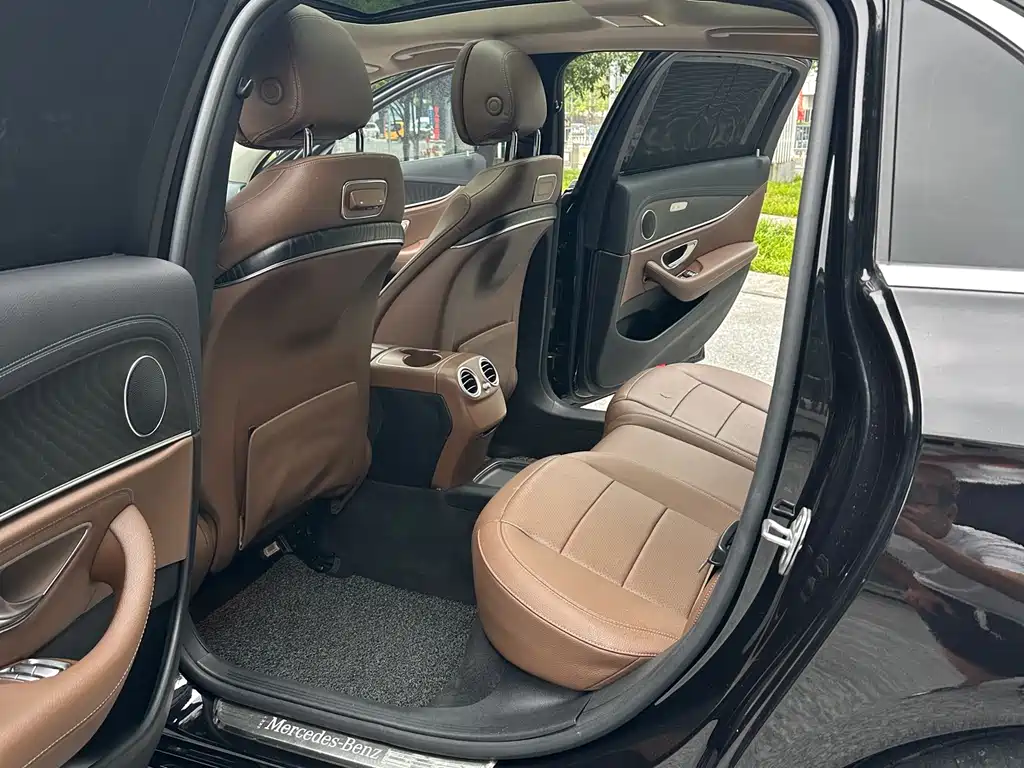 Mercedes-Benz E-Class 2018 — фото 10