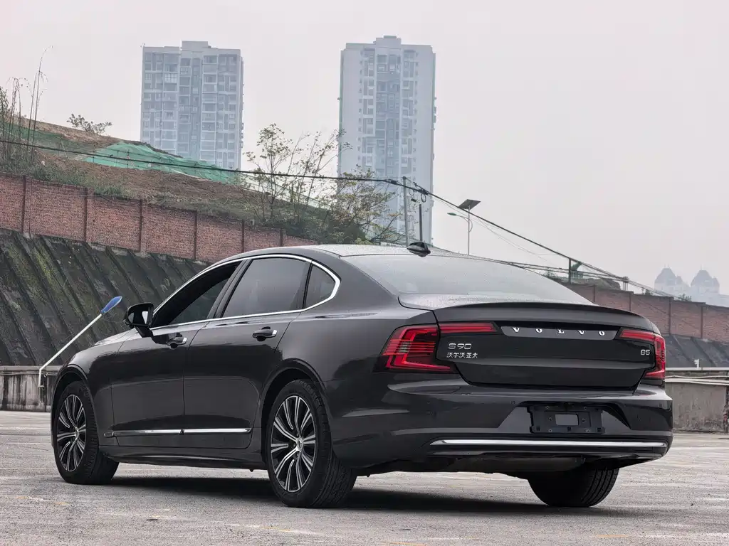 Volvo S90 2021 — фото 16