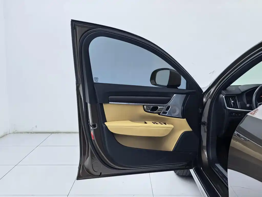 Volvo V90 2017 — фото 26