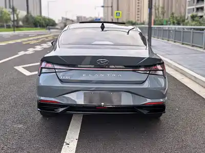Hyundai Elantra 2022