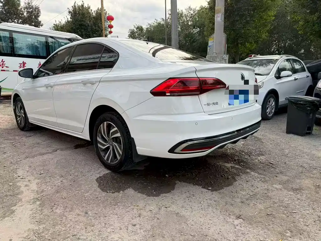 Volkswagen Bora 2023