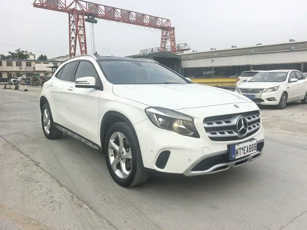Mercedes-Benz GLA 2019