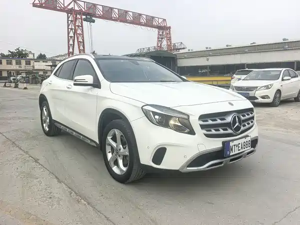 Mercedes-Benz GLA 2019
