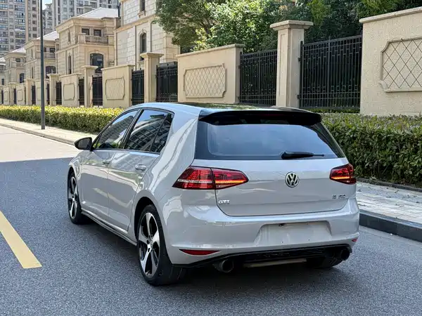 Volkswagen Golf GTI 2017