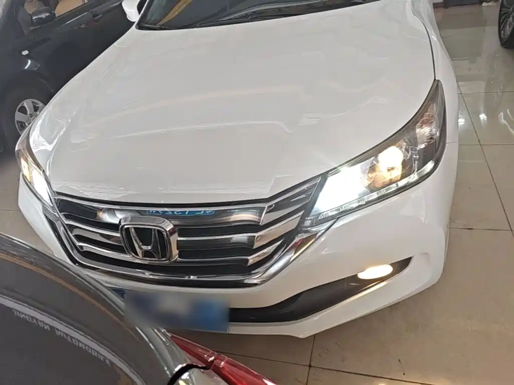 Honda Accord 2015 — фото 3