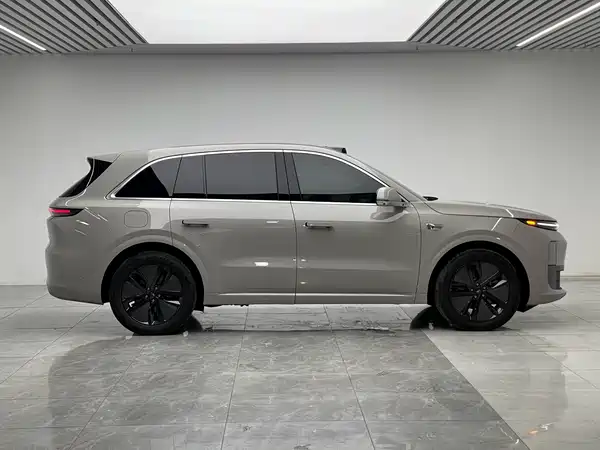 Li Auto L6 2024