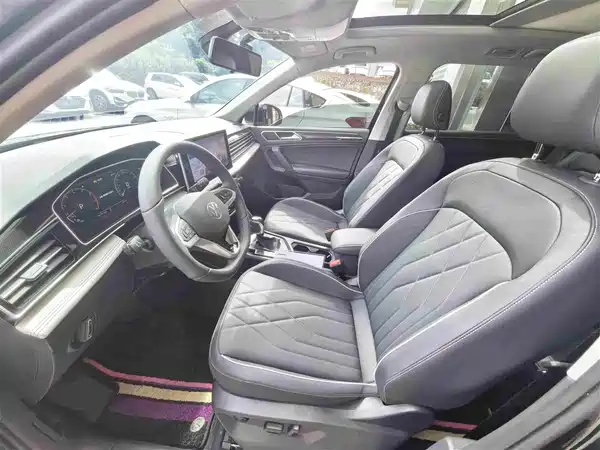 Volkswagen Tiguan L 2025