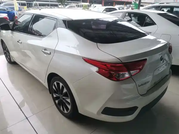 Nissan Bluebird 2018