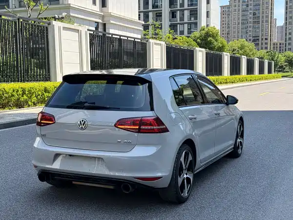 Volkswagen Golf GTI 2017