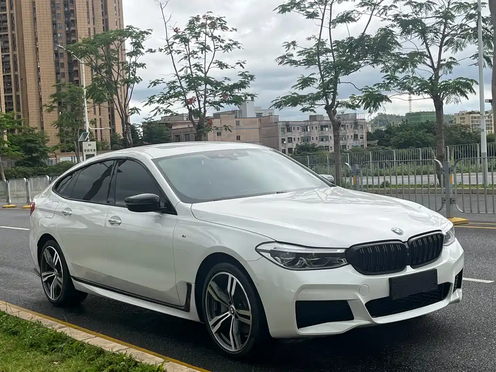 BMW 6 Series GT 2018 — фото 2