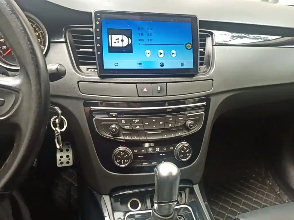 Peugeot 508 2014 — фото 13