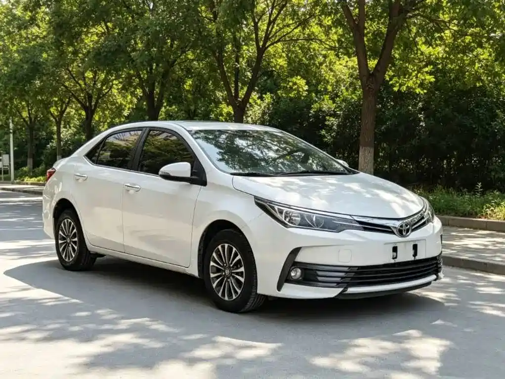 Toyota Corolla 2017 — фото 2