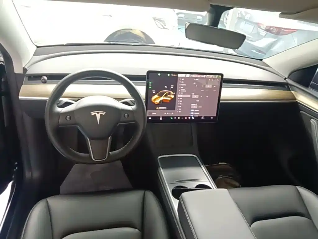 Tesla Model Y 2021 — фото 10