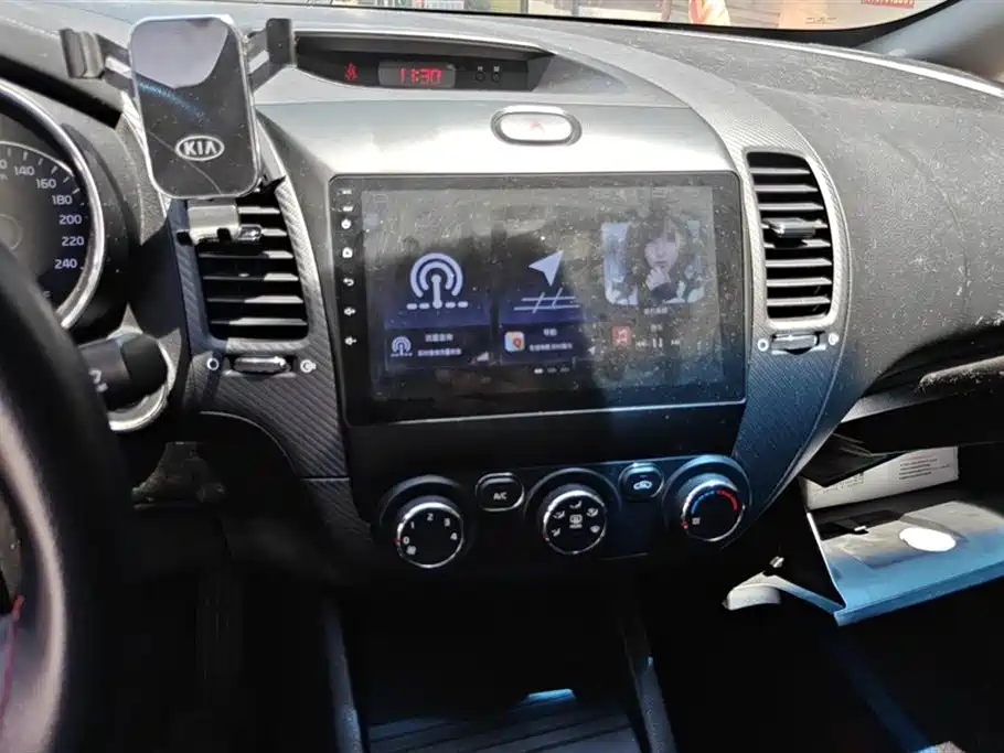 Kia K3 2018 — фото 13