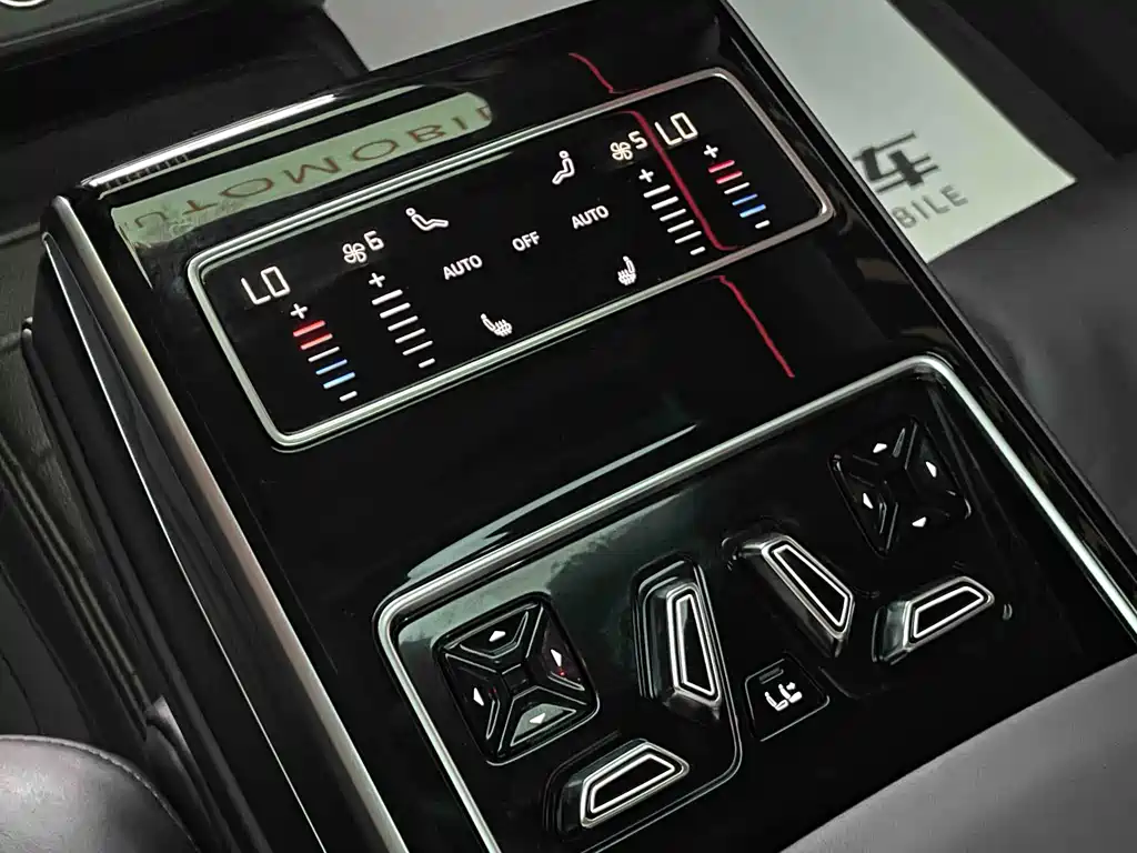 Audi A8 2020 — фото 24