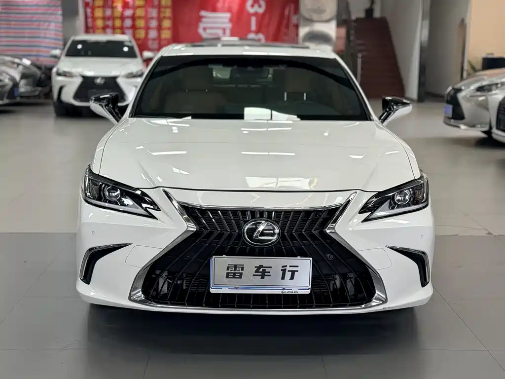 Lexus ES 2023 — фото 2