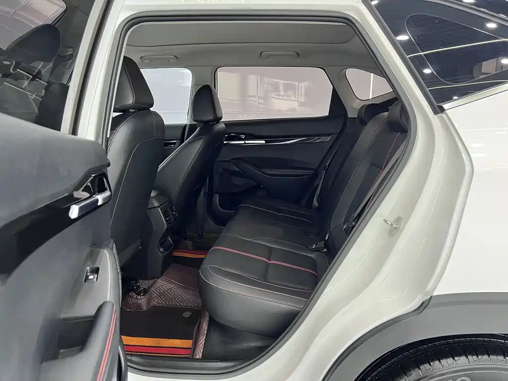 Kia KX3 2023 — фото 13