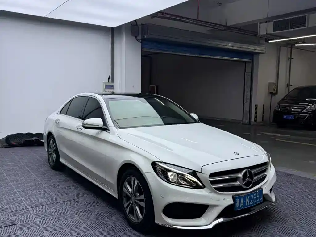 Mercedes-Benz C-Class 2017 — фото 3
