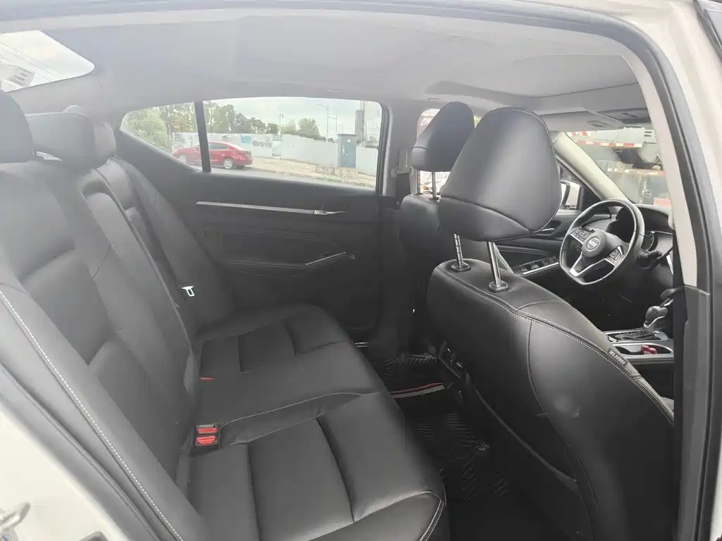 Nissan Teana 2021