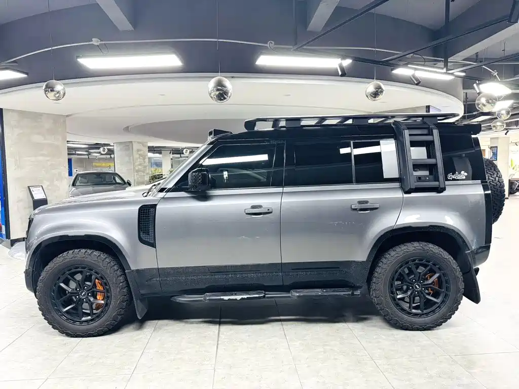 Land Rover Defender 2023 — фото 2