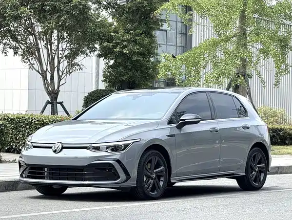 Volkswagen Golf 2024