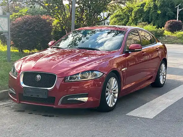 Jaguar XF 2015