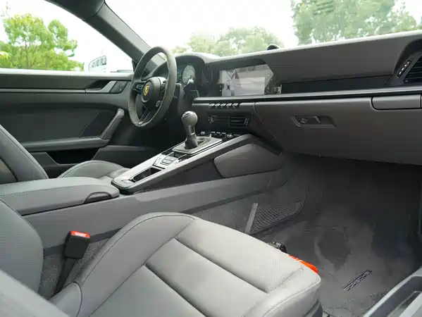 Porsche 911 2025