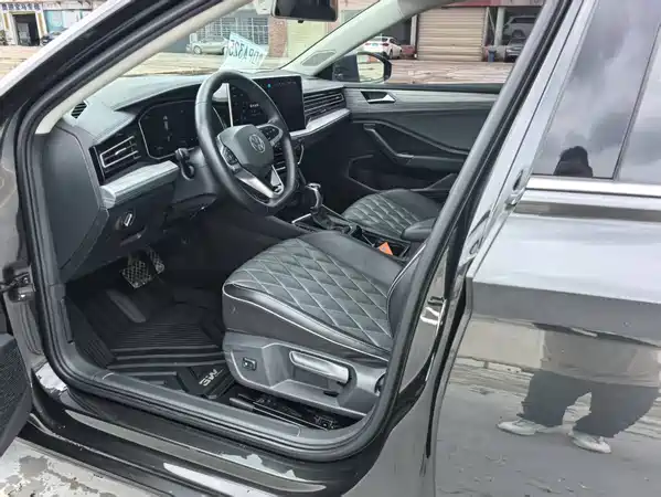 Volkswagen Sagitar 2023