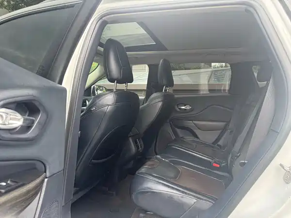 Jeep Cherokee 2015