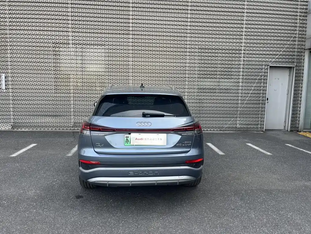 Audi Q4 e-tron 2025