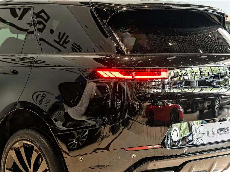 Land Rover Range Rover Sport 2023 — фото 19