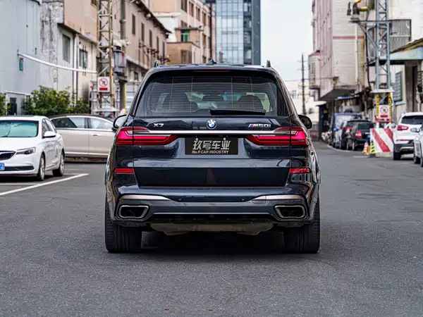 BMW X7 2023