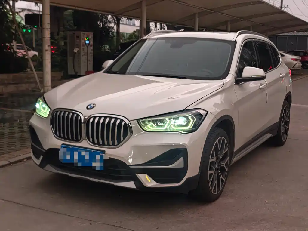 BMW X1 2020 — фото 1