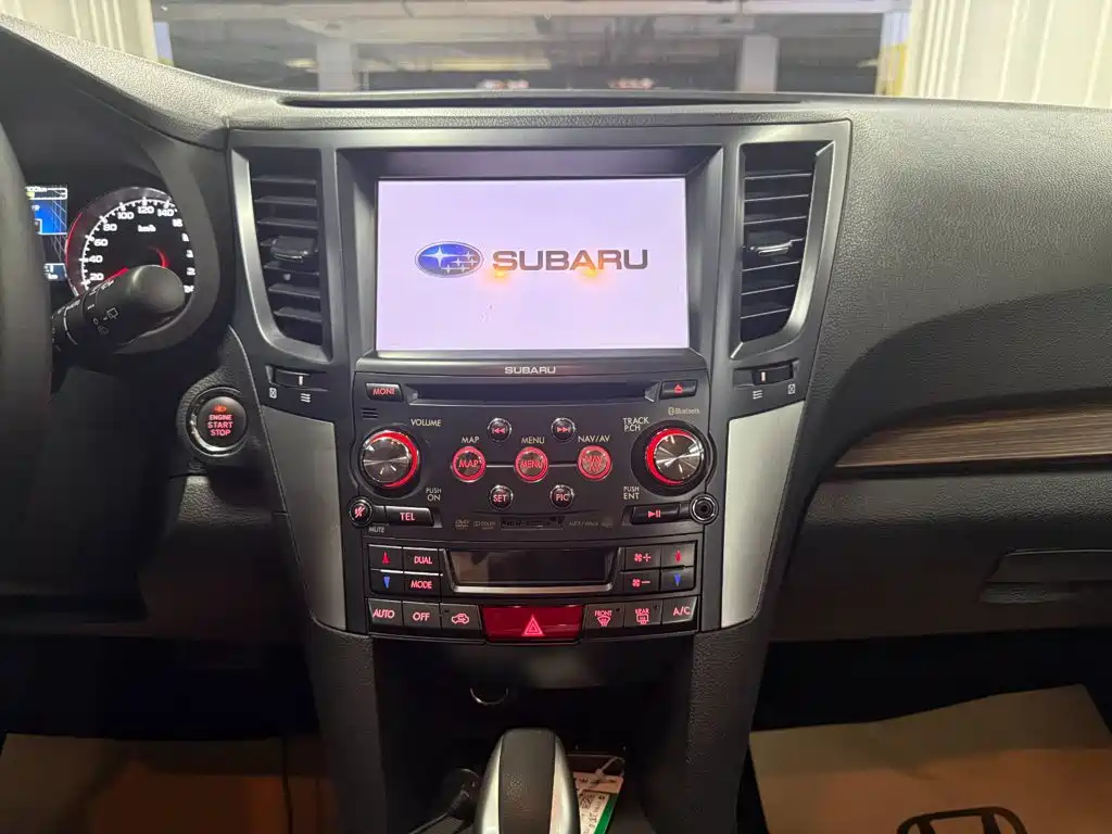 Subaru Outback 2014 — фото 15