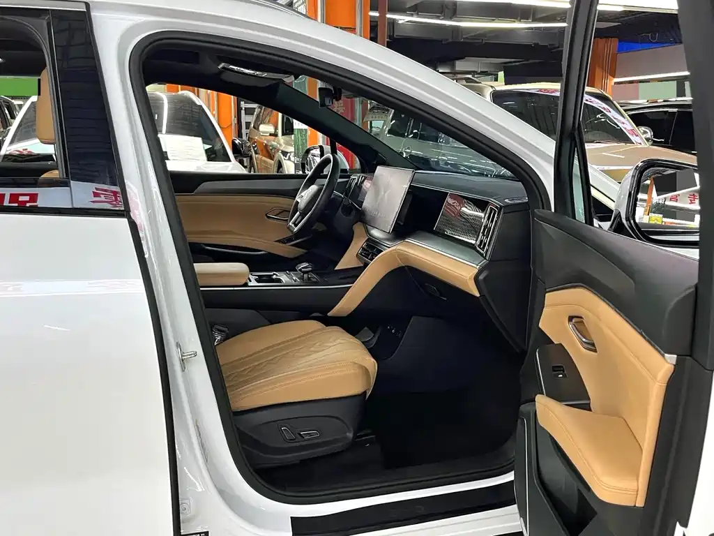BYD Song L DM-i 2024 — фото 8