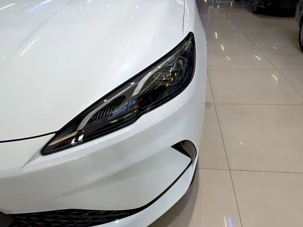 BYD Seal 05 DM-i 2025 — фото 24