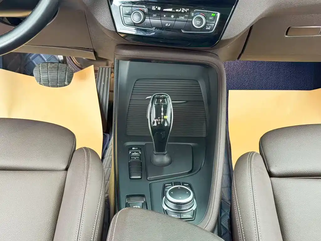 BMW X1 2022 — фото 17