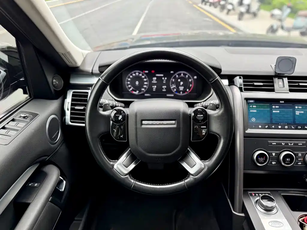 Land Rover Discovery 2021 — фото 16
