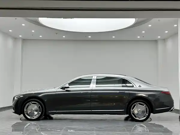 Mercedes-Benz Maybach S-Class 2025