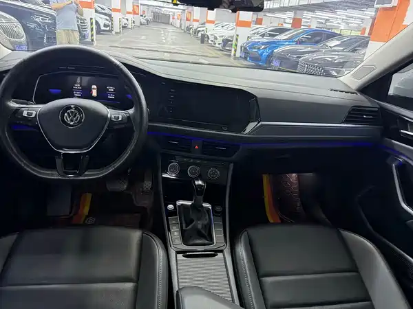 Volkswagen Sagitar 2021
