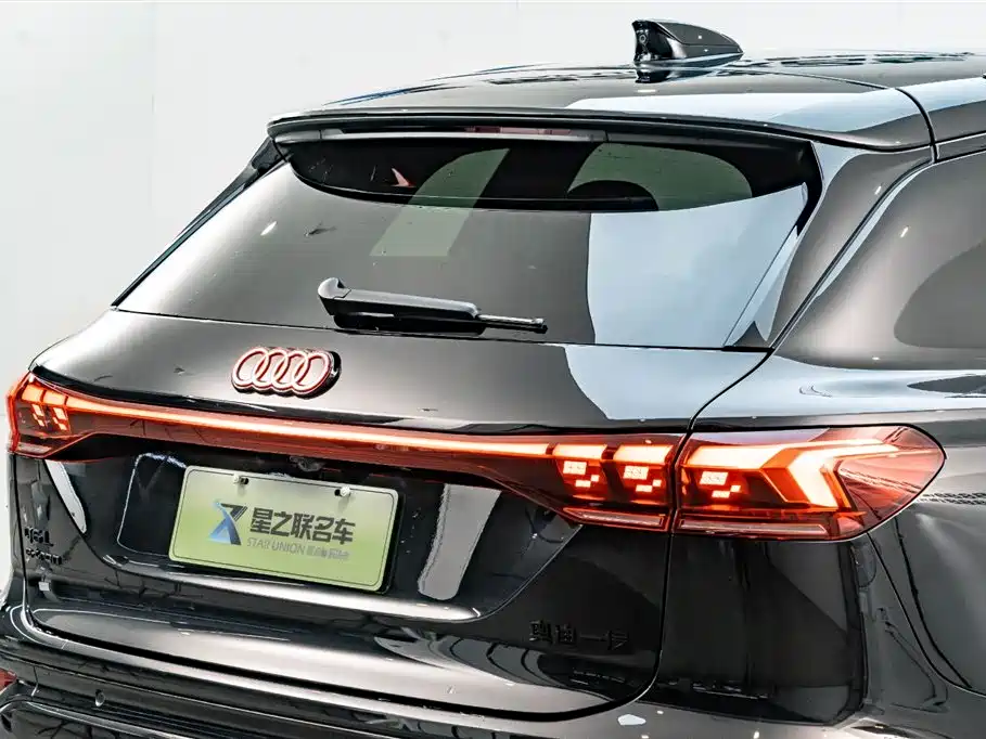 Audi Q6L e-tron 2025 — фото 9