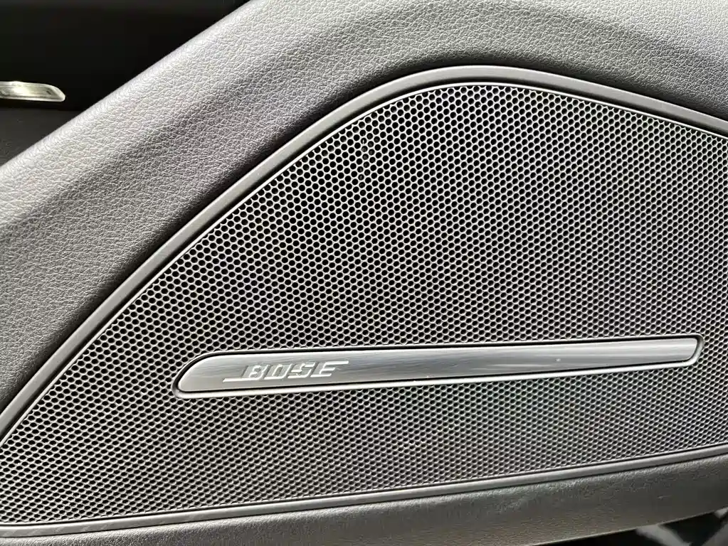 Audi A8 2017 — фото 9