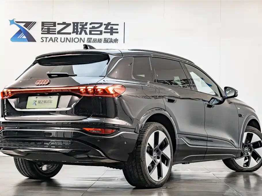 Audi Q6L e-tron 2025 — фото 7