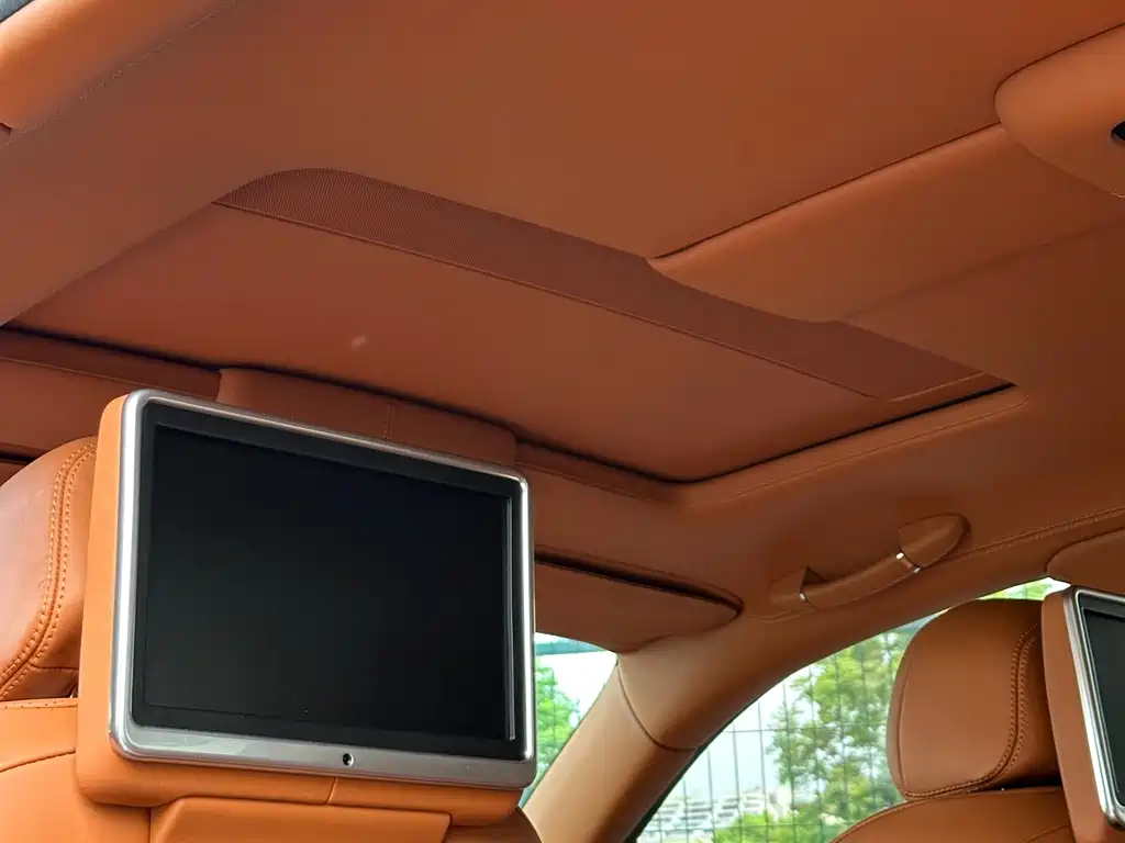 Bentley Flying Spur 2014 — фото 27